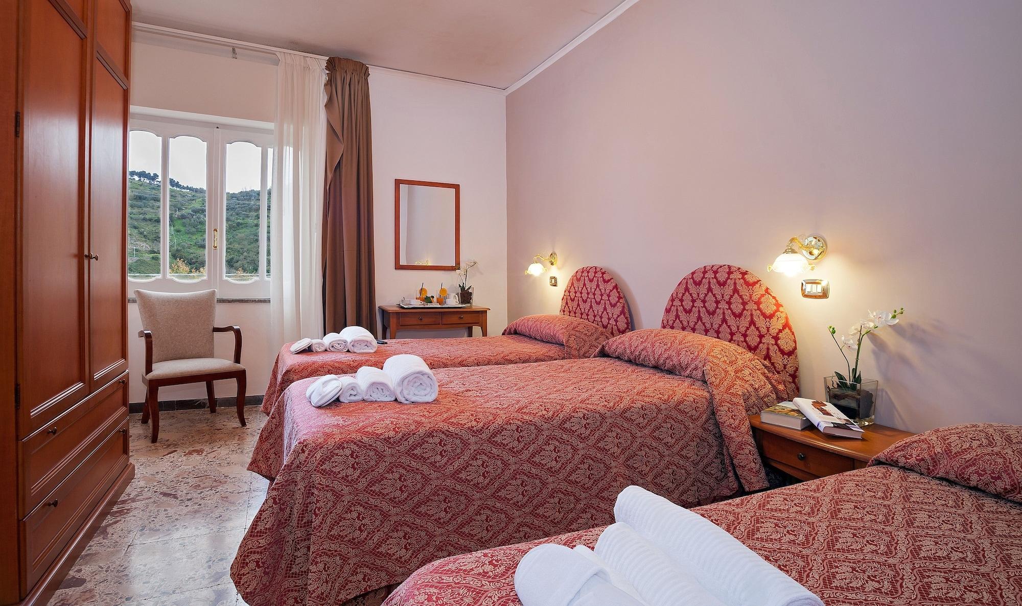 Hotel Caruso Massa Lubrense Exterior photo